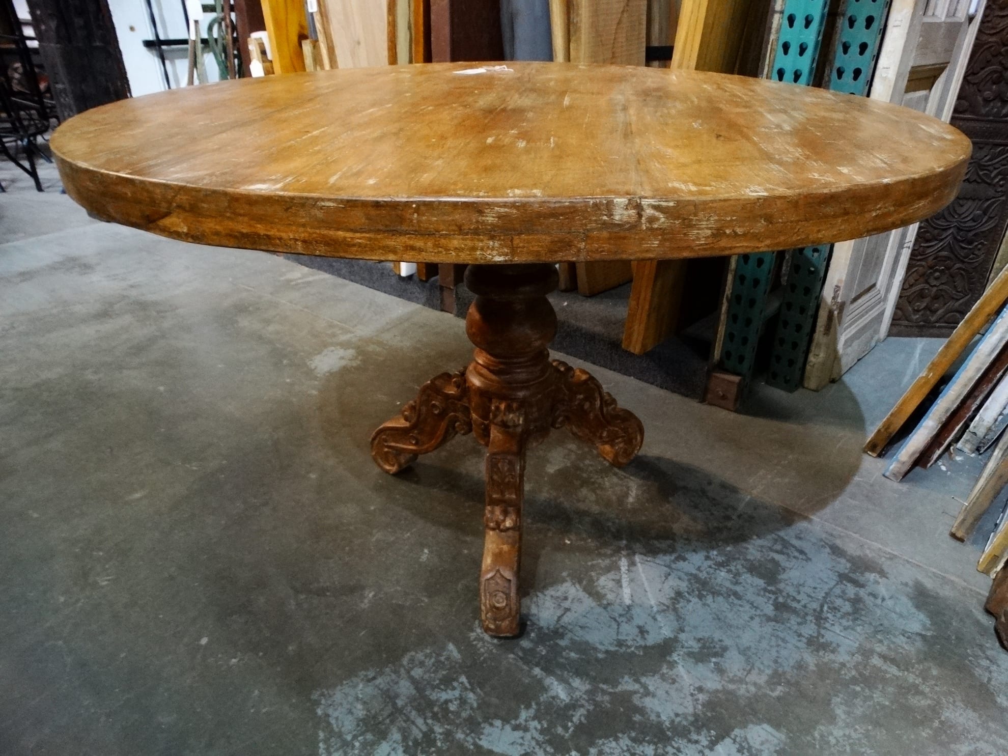 large round wooden table legs