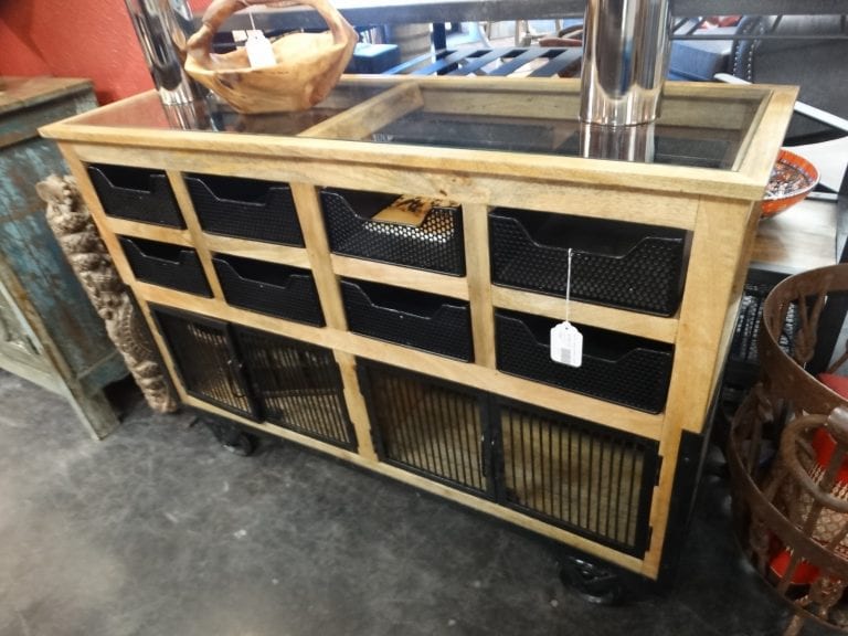 The 5 Most Important Things to Consider When Buying a Dresser Rare