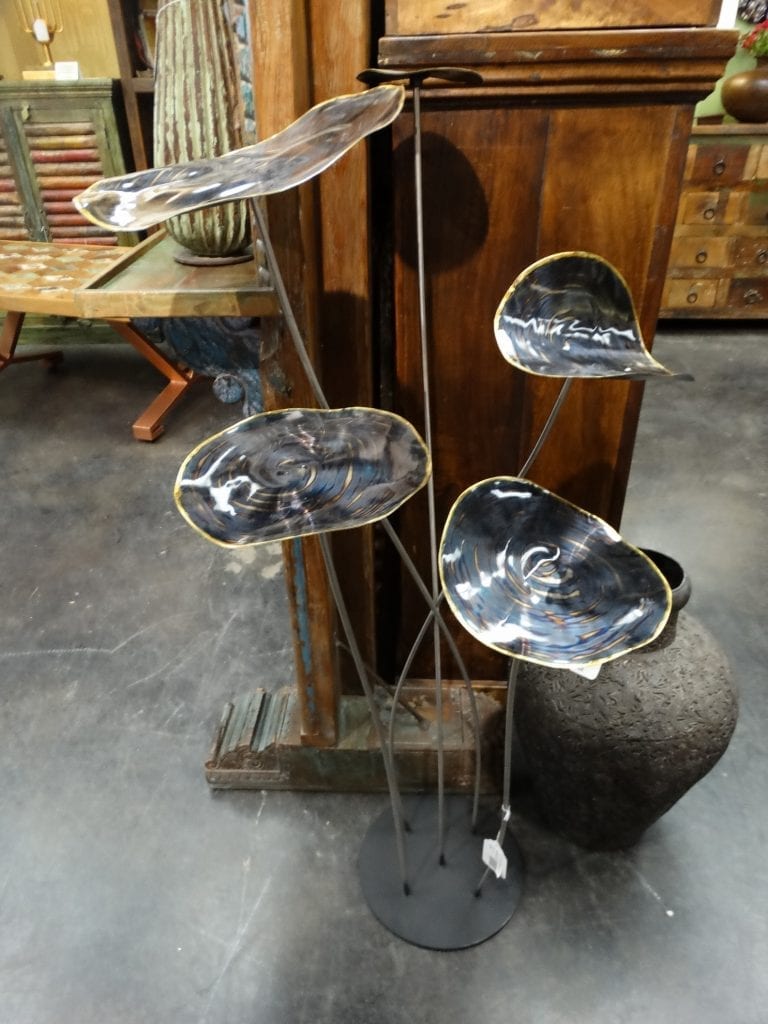 Sculpture Metal Lotus Leaves On Stand