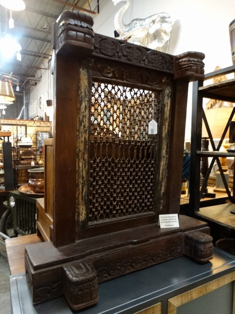 Decor Window Grate on Stand