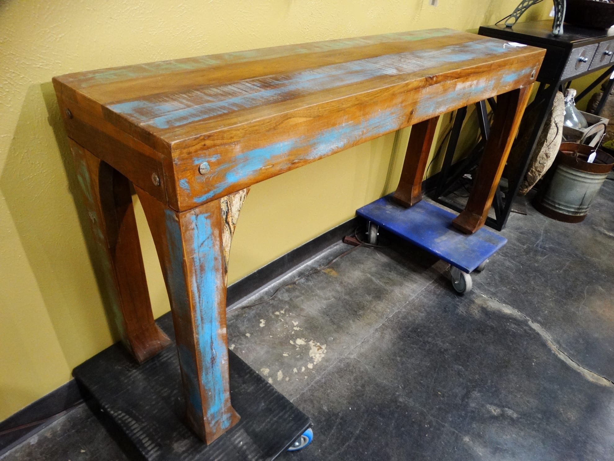 Reclaimed Wood Console Table Features, Weathered Wood Sofa Table