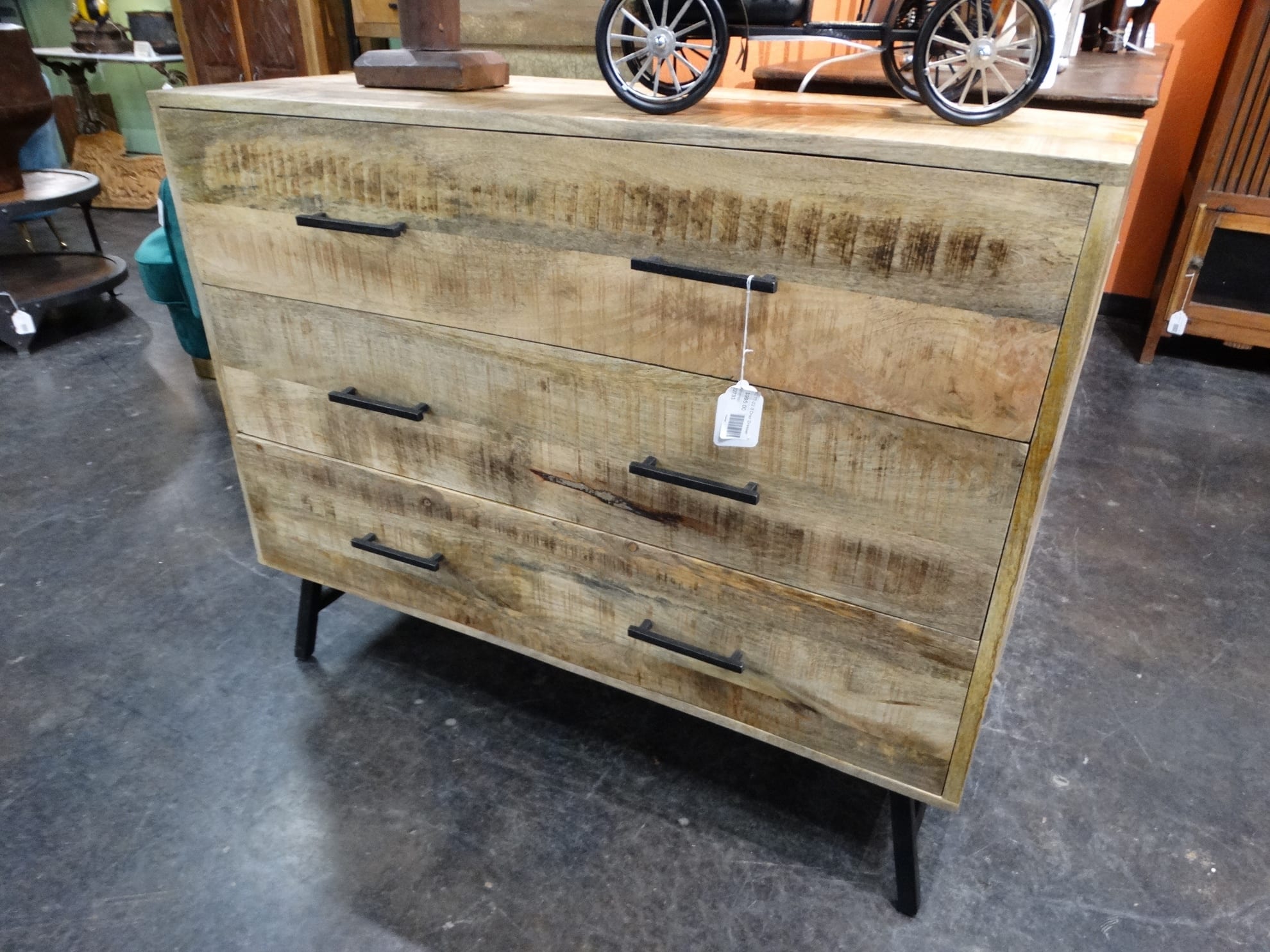 This Chest Of Drawers Dresser Features, 3 Drawer Wood Dresser