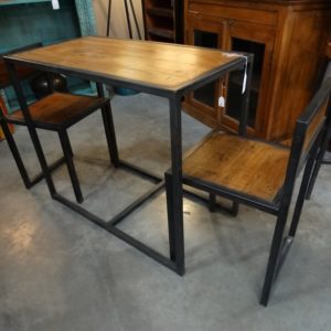 console table with two chairs