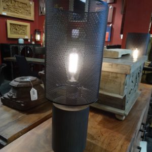 metal mesh shade tube table lamp