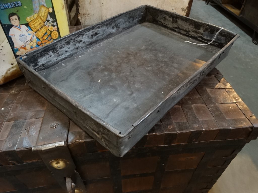 tray iron rectangular tray