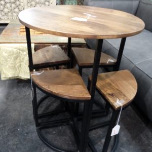Table Bistro Dining Table with 4 Pie Stools