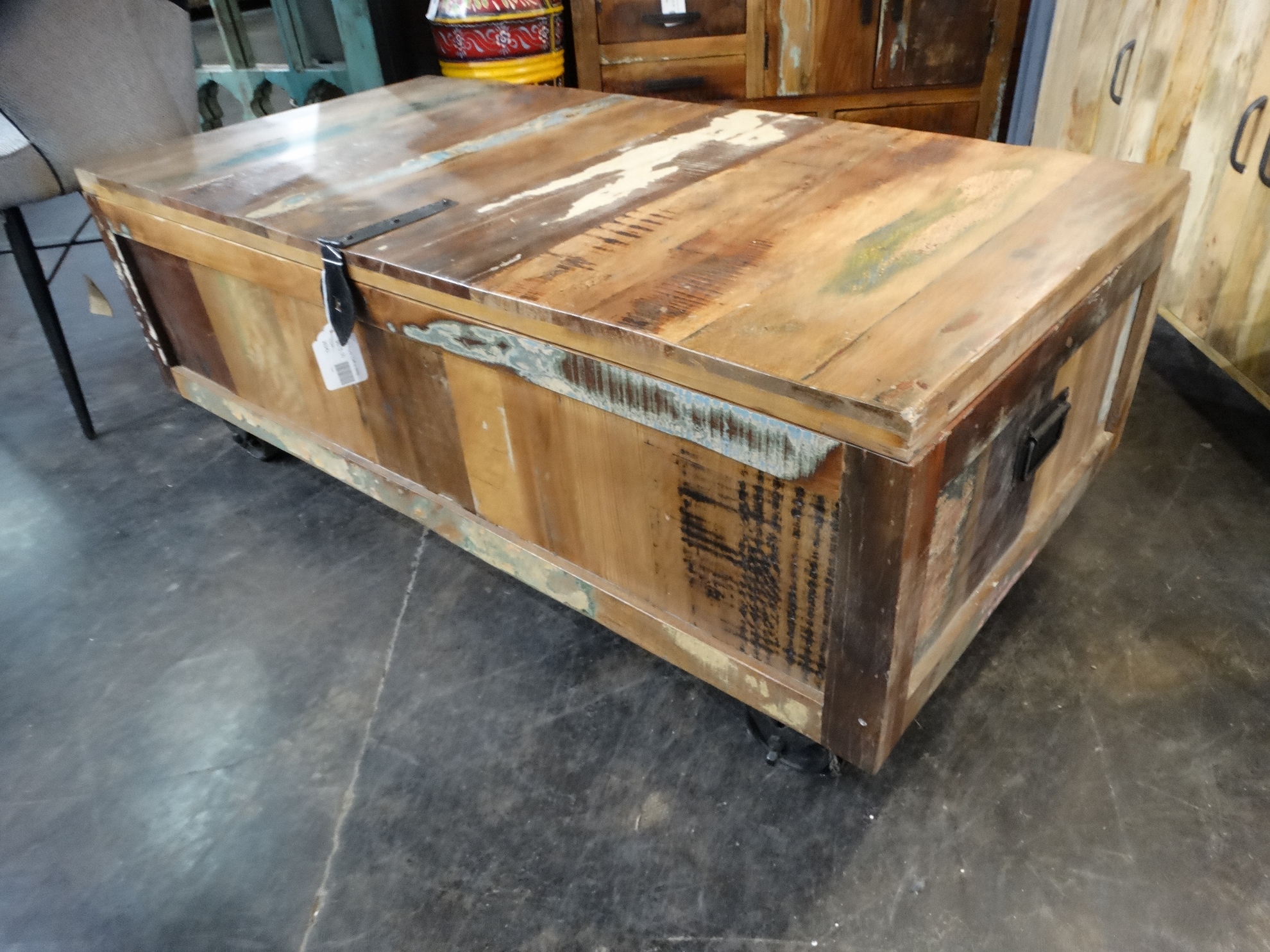 Rustic Reclaimed Wood Coffee Table Storage Trunk