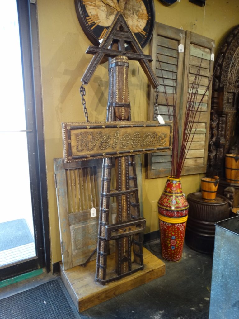 Sign Large Wood and Decorative Welcome Sign on Stand