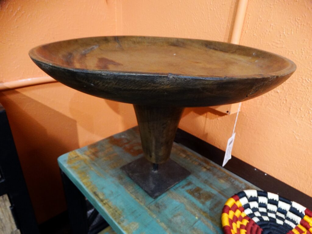 Tray Tray Plate on a Stand