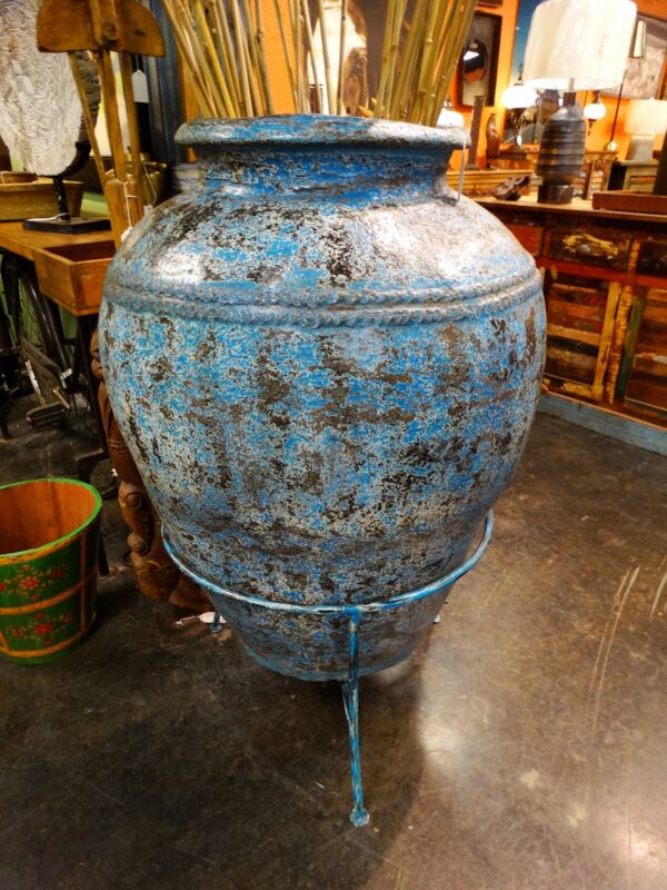 Pot XL Blue Pot on Stand