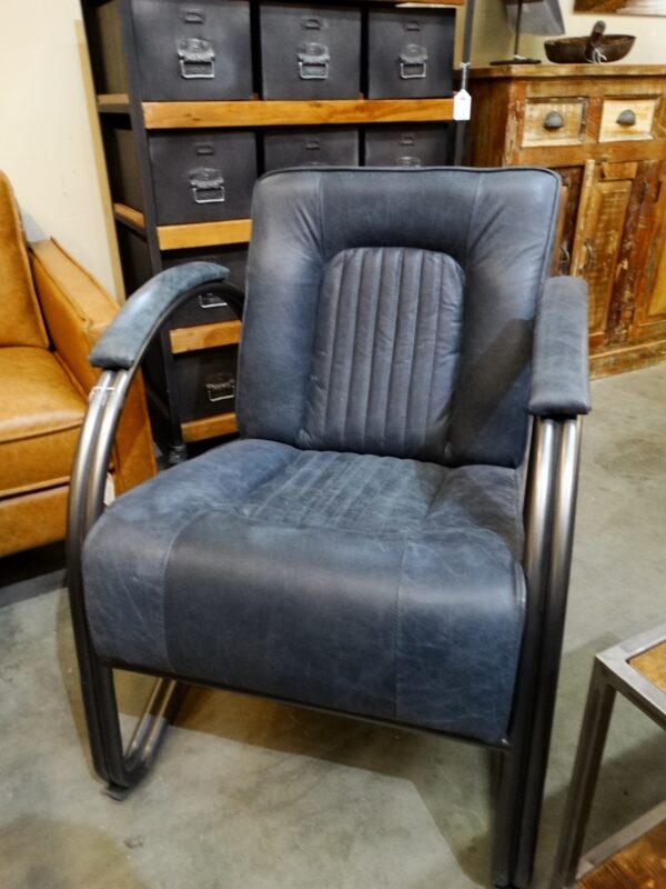 Arm Chair Arc Arm Chair Quilted Center Leather Black