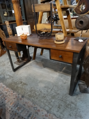 DSC05538 375x500 - Rare Finds Warehouse